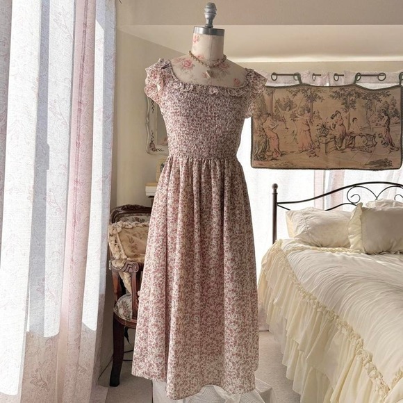 Dresses & Skirts - pink floral dainty cottagecore a line midi dress‎ womens large